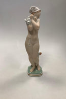 Royal Copenhagen Gerhard Henning overglasur figur af Badende Pige No 2428 - Danam Antik