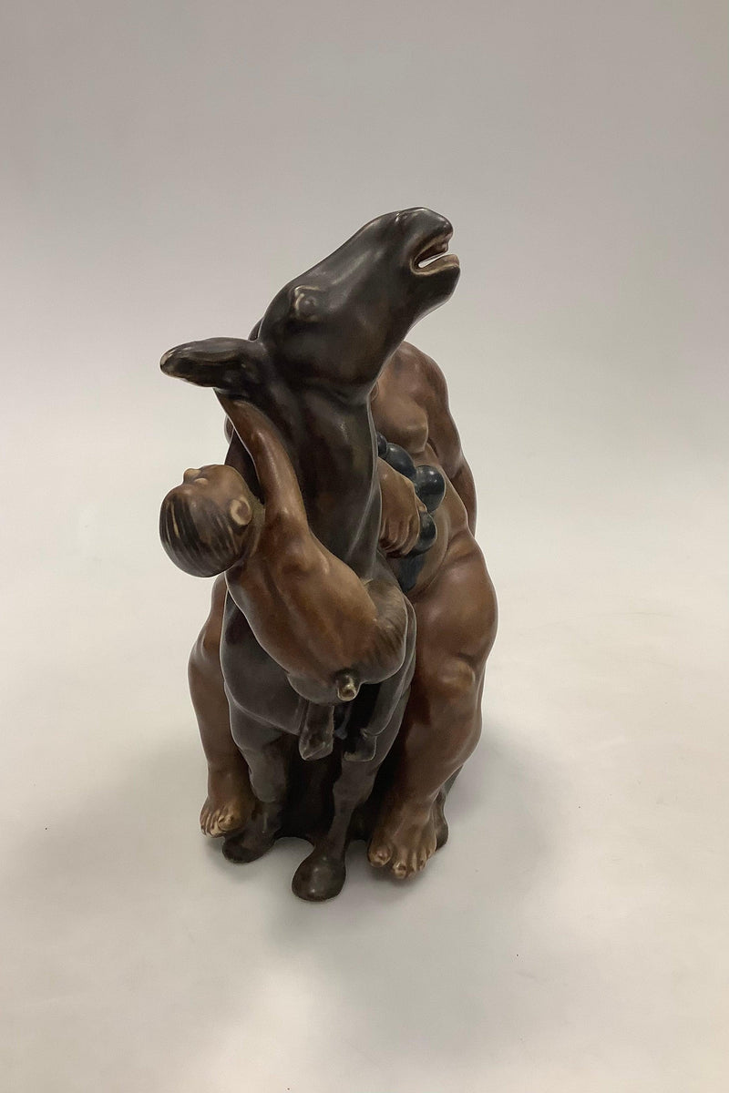 Kai Nielsen Stentøjsfigur no. 4026 Sovende Bacchus og klatrende Faun på Æse - Danam Antik