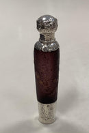 Fransk Antik Art Nouveau flacon i bordeaux glas med blomsterdekorationer 19. årh. - Danam Antik