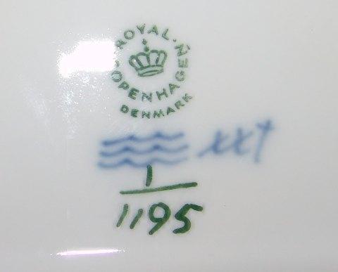 Royal Copenhagen Musselmalet Helblonde Bakke No 1195 - Danam Antik