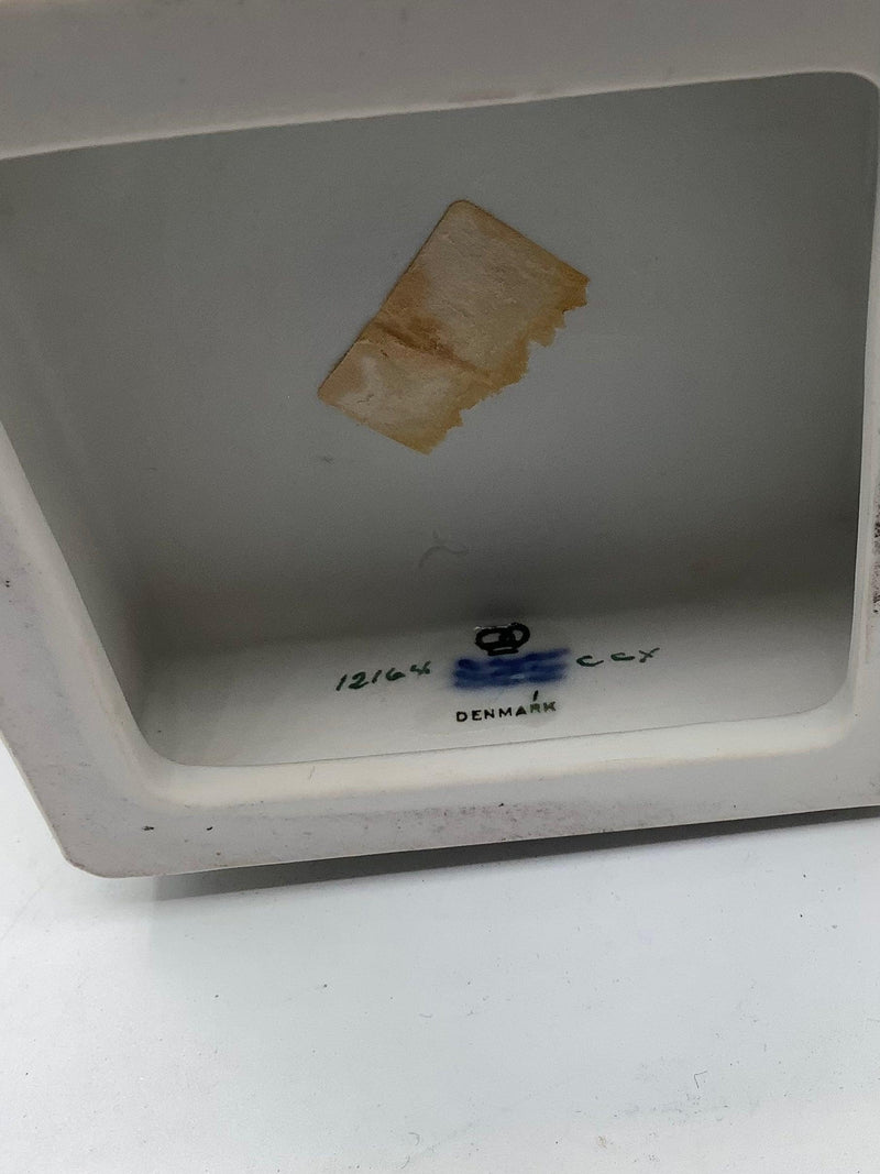 Royal Copenhagen Overglasur Figur af Islandsk Pige No. 12164 - Danam Antik