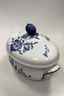 Royal Copenhagen Blå Blomst Flettet Terrin med låg No 8134 - Danam Antik