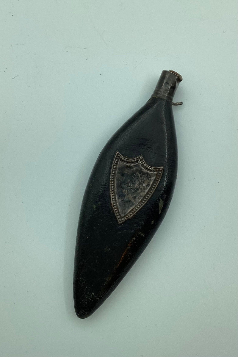Bladformet læderbetrukket parfume flacon 1803 - Danam Antik