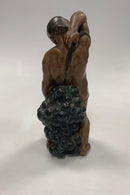 Kai Nielsen Stentøjsfigur no. 4025 Mand med Druer - Danam Antik