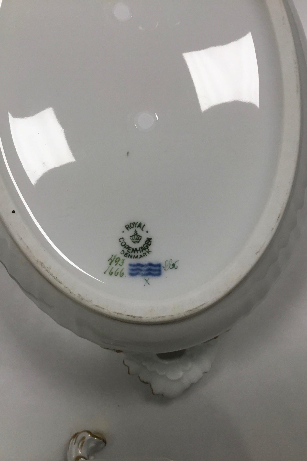 ロイヤルコペンハーゲン サクソンフラワーライト テリーヌ No 493/1666