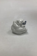 Royal Copenhagen Isbjørne Unge med Venstre pote på jorden No 22748 - Danam Antik