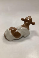 Royal Copenhagen Figur af Liggende Kalv Knud Kyhn No 1072/ 082 - Danam Antik