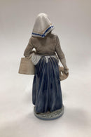 Royal Copenhagen Figur Malkepige No. 899 - Danam Antik