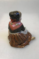 Royal Copenhagen Overglasur Figur af Færø Blomster Pige No 12416 - Danam Antik