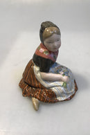 Royal Copenhagen Overglasur Figur af Færø Blomster Pige No 12416 - Danam Antik