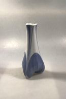 Royal Copenhagen Art Nouveau Trekantet Vase No 315/197 - Danam Antik
