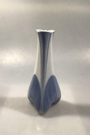 Royal Copenhagen Art Nouveau Trekantet Vase No 315/197 - Danam Antik