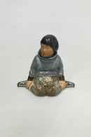 Royal Copenhagen overglasur egnsfigur af dreng med blomster "Grønland" No 12419 - Danam Antik