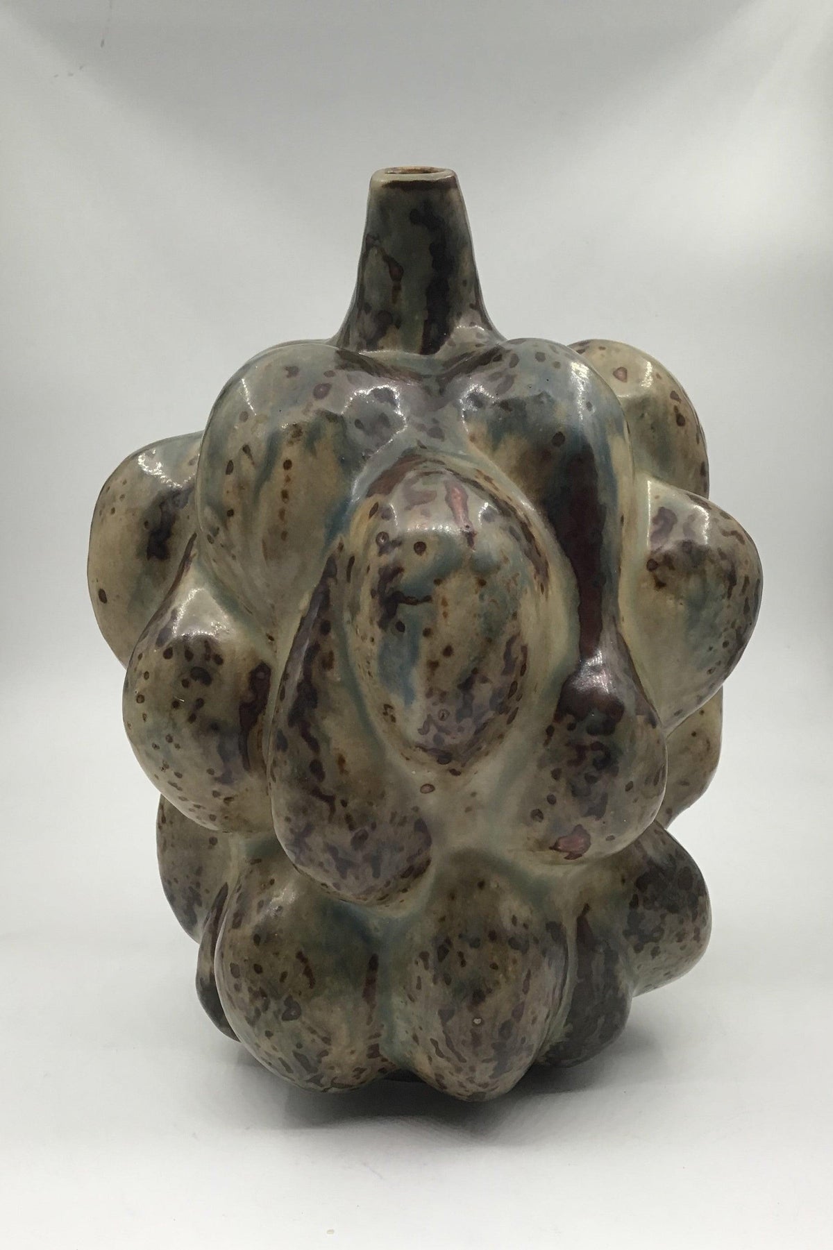 Royal Copenhagen Axel Salto. Fruit-shaped vase of stoneware No. 20818,