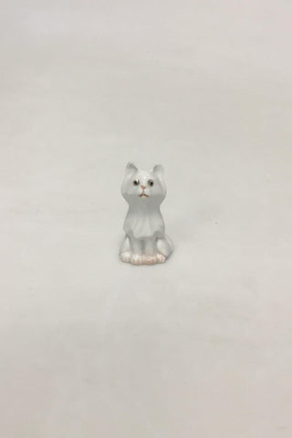 Bing and Grondahl Figurine of Cat No. 2527