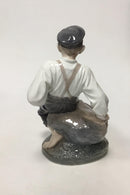 Royal Copenhagen Figur Dreng på Sten No 1659 - Danam Antik