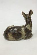 Royal Copenhagen Stentøjsfigur af liggende Hjortekid No 20506 - Danam Antik