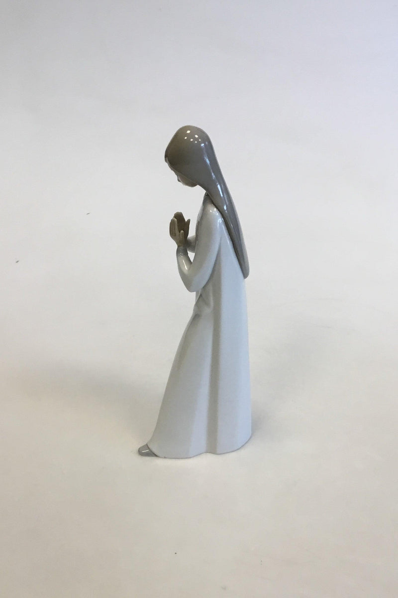 DAO/Lladro Porcelænsfigur af kvinde - Danam Antik