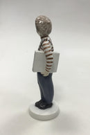 Bing & Grøndahl figur af Dreng med aviser No 2148 - Danam Antik