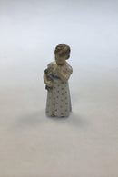 Royal Copenhagen Figur No 3539 Pige i Natkjole med Dukke - Danam Antik