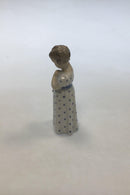 Royal Copenhagen Figur No 3539 Pige i Natkjole med Dukke - Danam Antik
