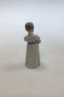 Royal Copenhagen Figur No 3539 Pige i Natkjole med Dukke - Danam Antik
