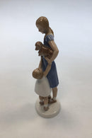 Bing & Grøndahl Figur Pige med hundehvalp No 2202 - Danam Antik