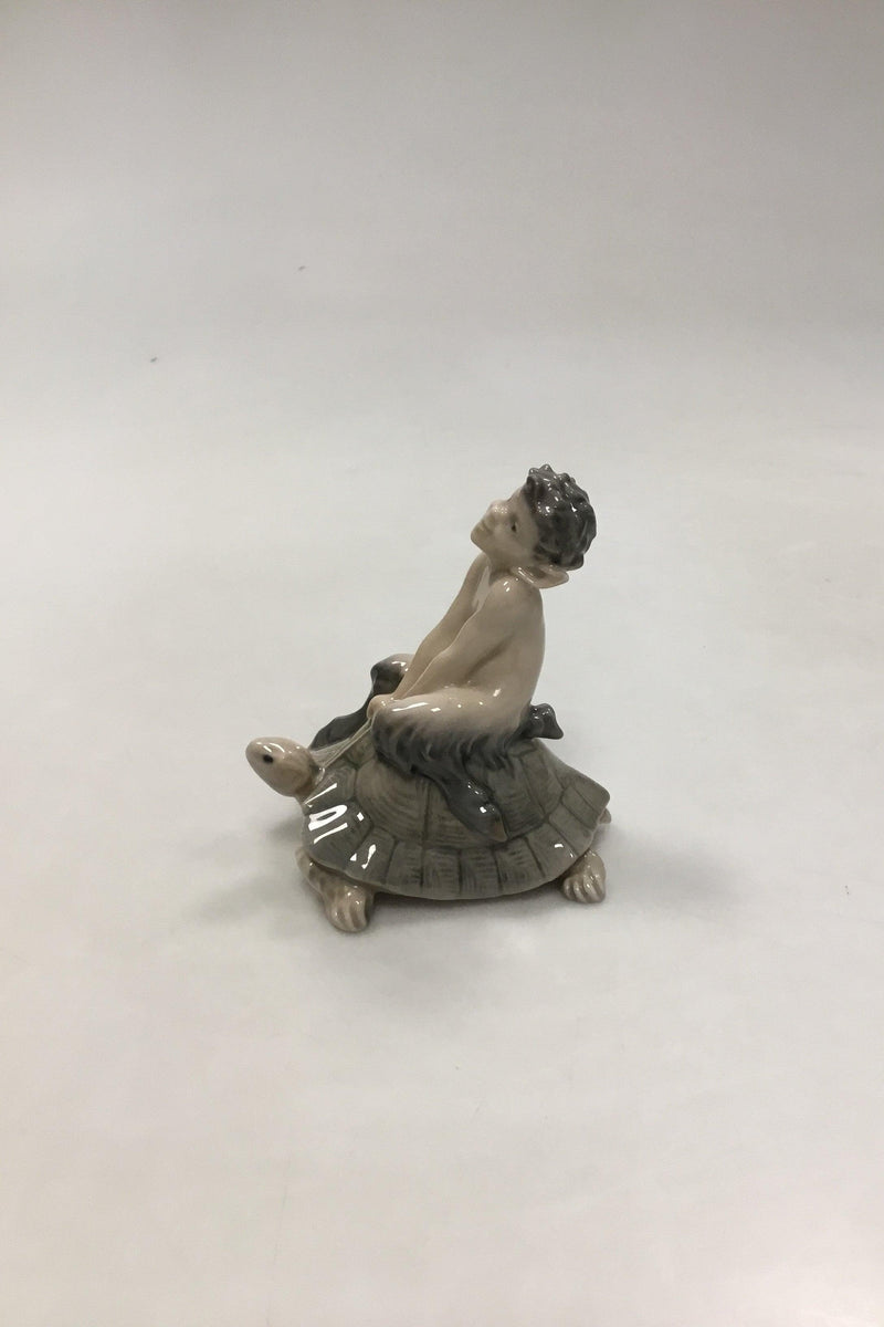 Royal Copenhagen Figur af Faun på Skildpadde No 858 - Danam Antik