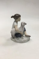 Bing og Grøndahl Figur af Pige med lam No 2336 - Danam Antik