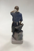 Royal Copenhagen Figur af Smed No 4502 - Danam Antik