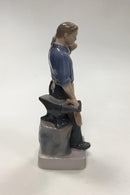Royal Copenhagen Figur af Smed No 4502 - Danam Antik