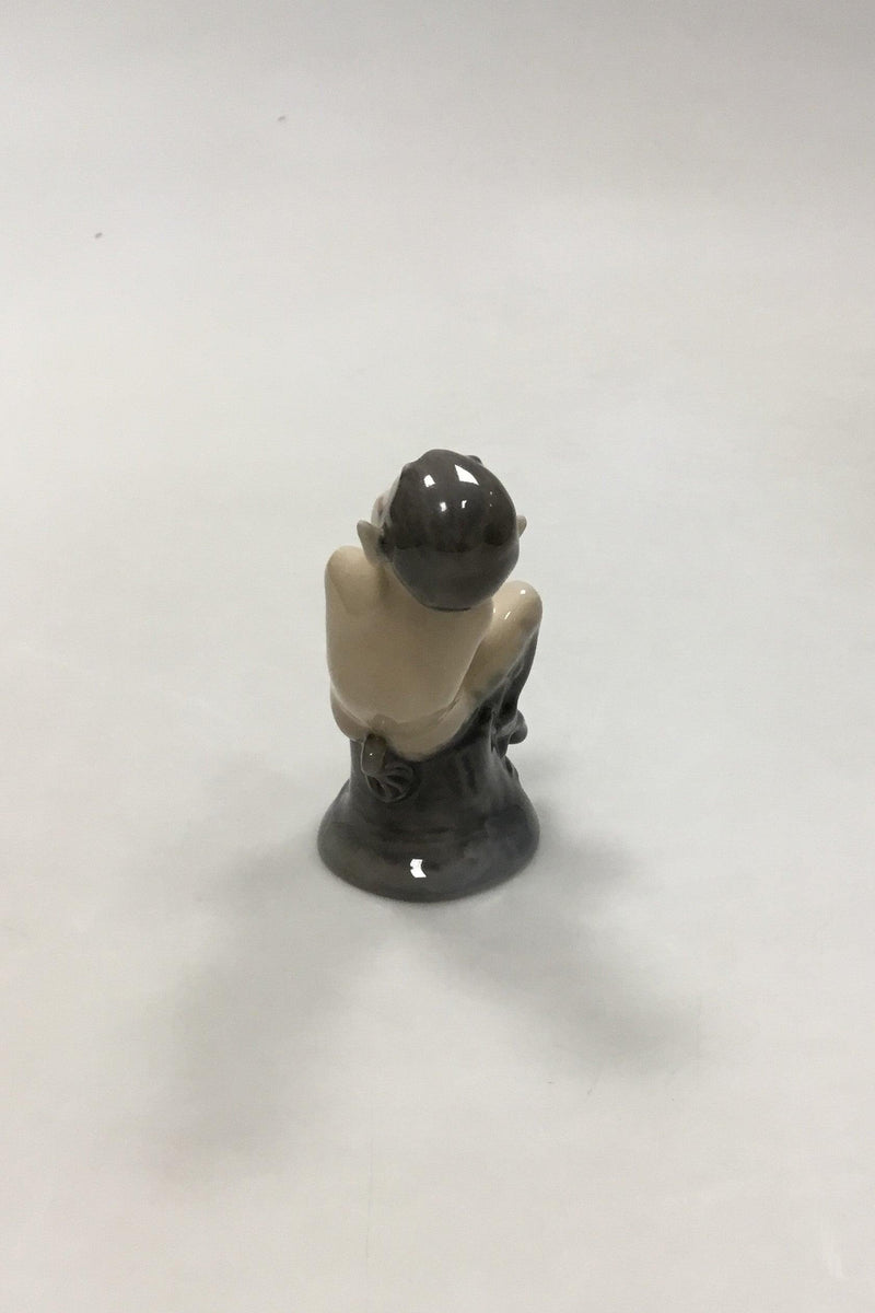 Royal Copenhagen Figur Faun på Træstub No 1738 - Danam Antik
