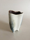 Bing & Grøndahl Stentøjsvase i spændende design. - Danam Antik