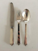 Georg Jensen Sterling Sølv Pyramide Bestiksæt til 6 Pers. med Vintage GJ Stemler 1932-1944. - Danam Antik
