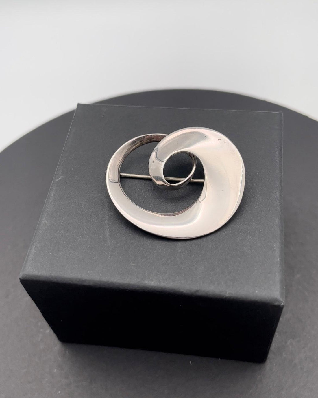   シルバー925 ブローチ TORUN georg-jensen-sterling-solv-