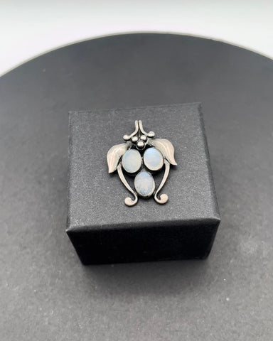 Georg Jensen Sølv Vedhæng med Månesten No 11