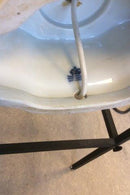 Royal Copenhagen balusterformede lamper på sokkel dekoreret med guillander, vædderhoveder. Med Juliane Marie mærke fra 1905-12. - Danam Antik