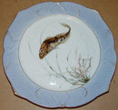 Royal Copenhagen Blå Fisketallerkener i overglasur og med fiske relief kant. Denne er den tidlige model - Danam Antik