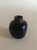 Royal Copenhagen Lille Stentøjsvase No 21590/B220-3 med Blå Glasur - Danam Antik