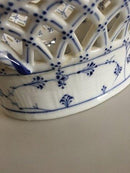 Royal Copenhagen Musselmalet Riflet Oval Frugtskål med Gennembrudt Kant No 1057 - Danam Antik