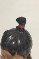 Royal Copenhagen Overglasur Figur af Grønlandsk Pige No 12415 - Danam Antik