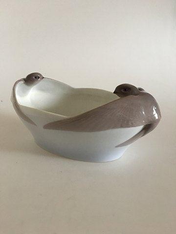 Royal Copenhagen Schale mit Schwalben Nr. 674