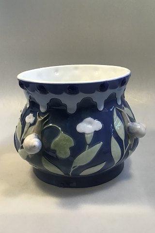 Royal Copenhagen Skjuler/Cachepot med snegle i relief (1894-1900) - Danam Antik