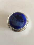 Royal Copenhagen Valdemar Engelhart porcelæn Monteret i en Erik Magnussen Sølv Pilleboks fra 1913 - Danam Antik