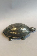 Skildpadde af sølv med bevægeligt hoved. - Danam Antik
